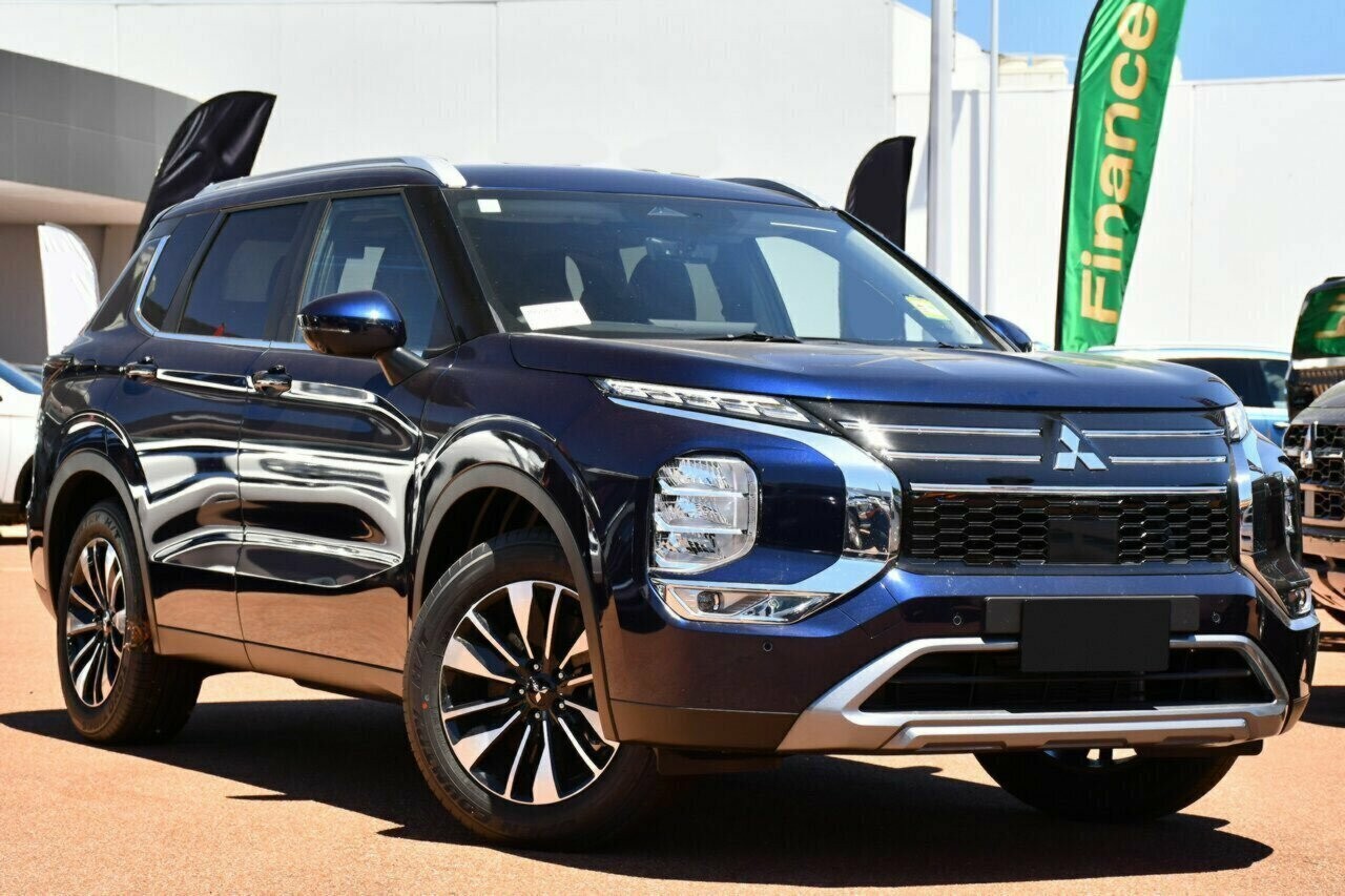 Mitsubishi Outlander image 1