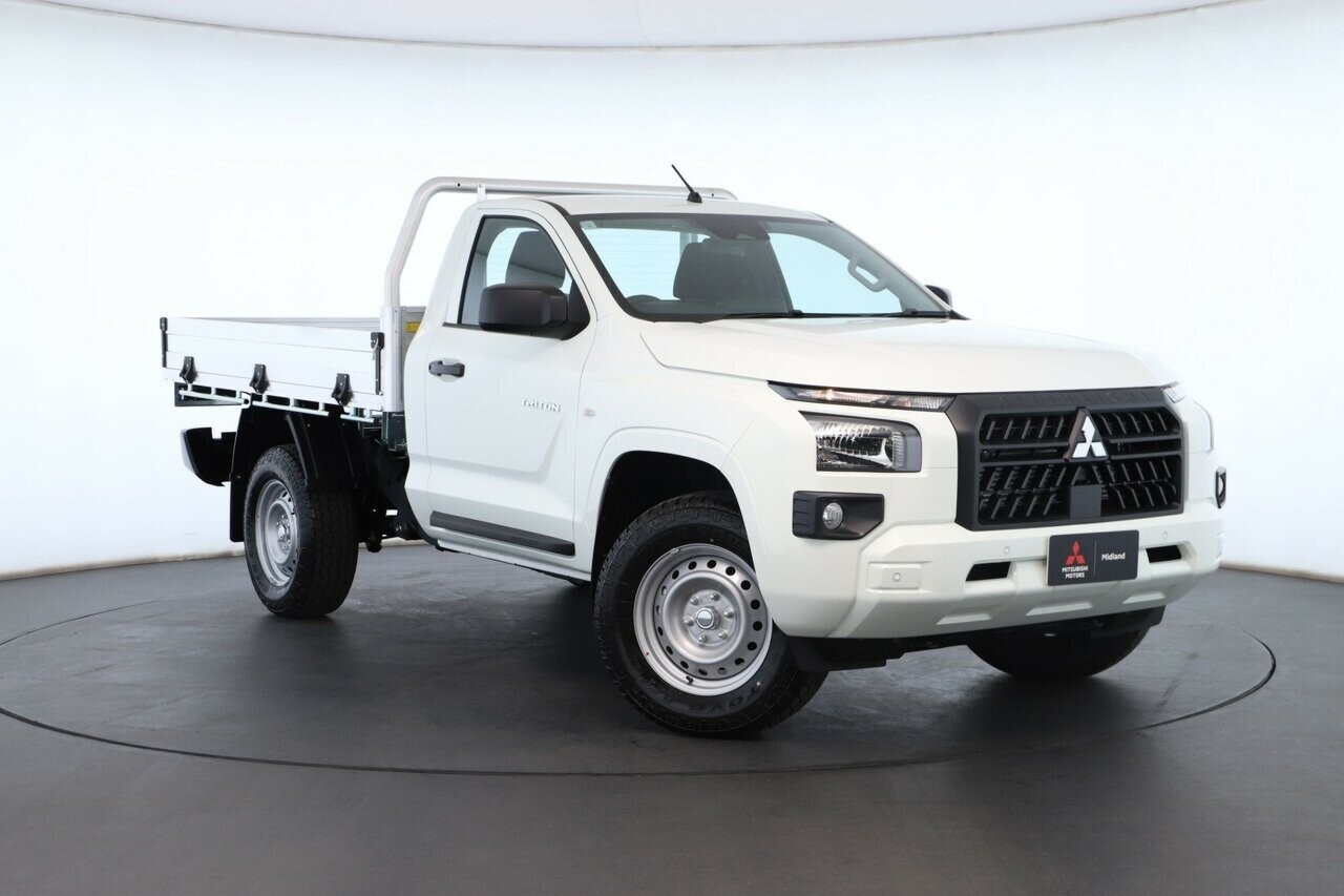 Mitsubishi Triton image 1