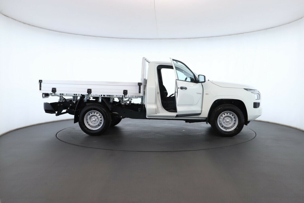 Mitsubishi Triton image 2