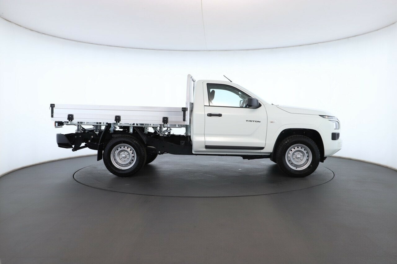 Mitsubishi Triton image 3
