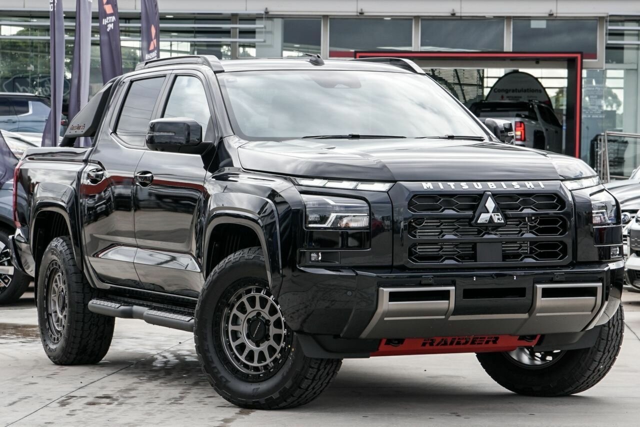 Mitsubishi Triton image 1