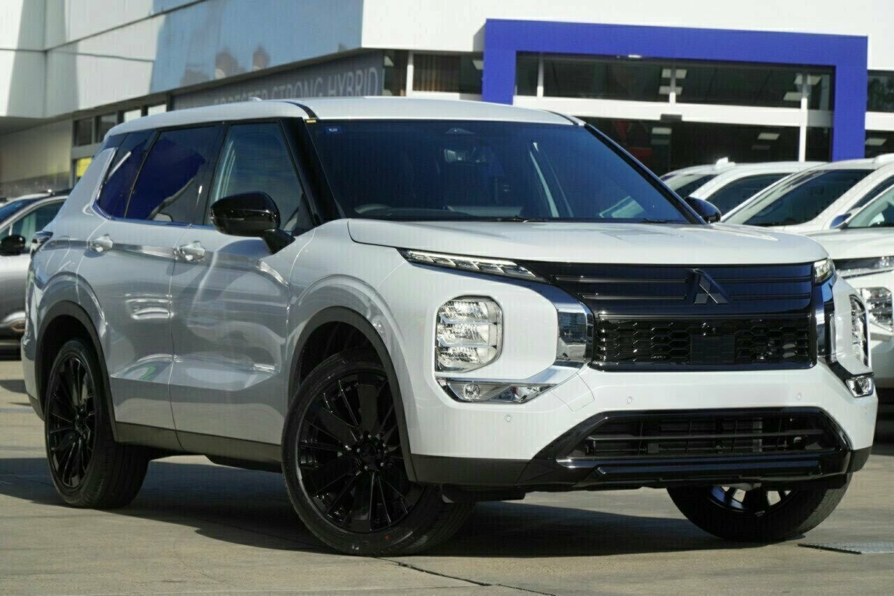 Mitsubishi Outlander image 1