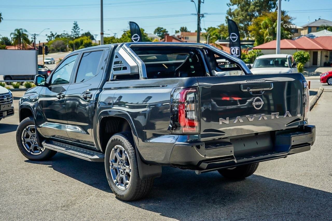 Nissan Navara image 3