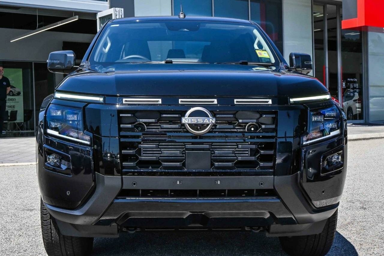 Nissan Navara image 3