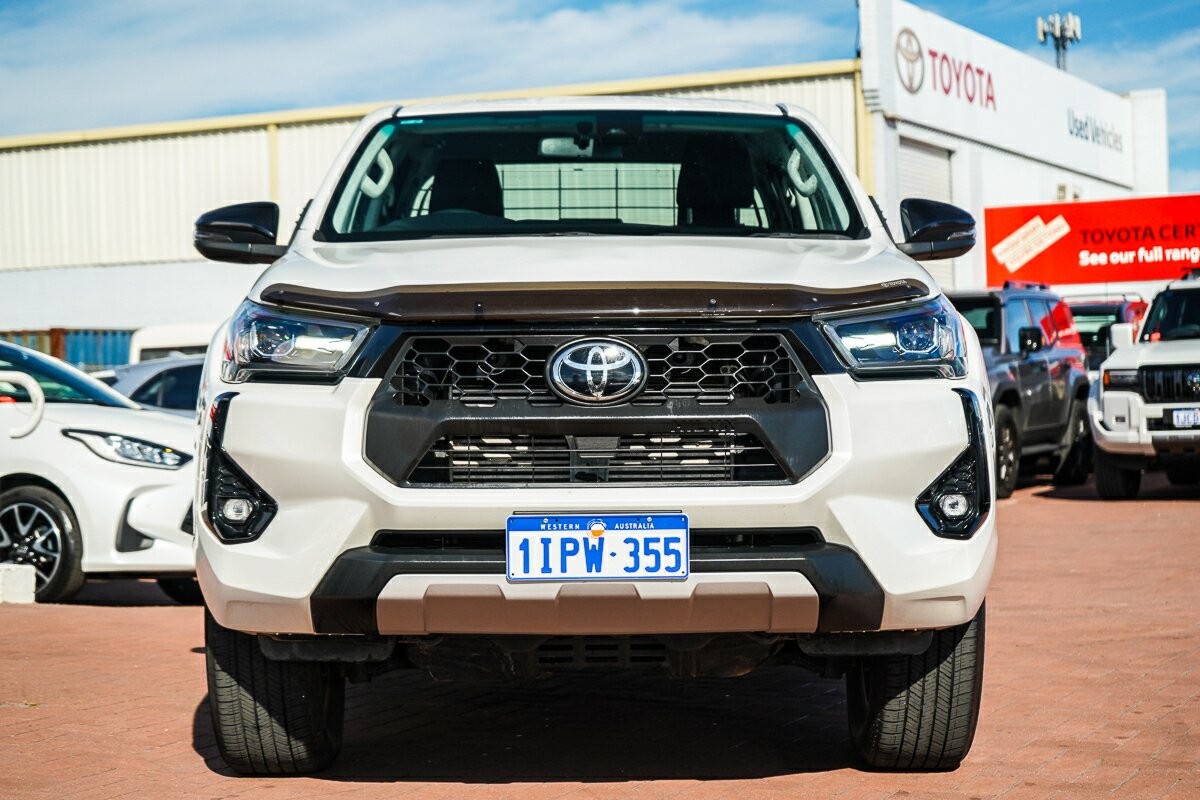 Toyota Hilux image 3