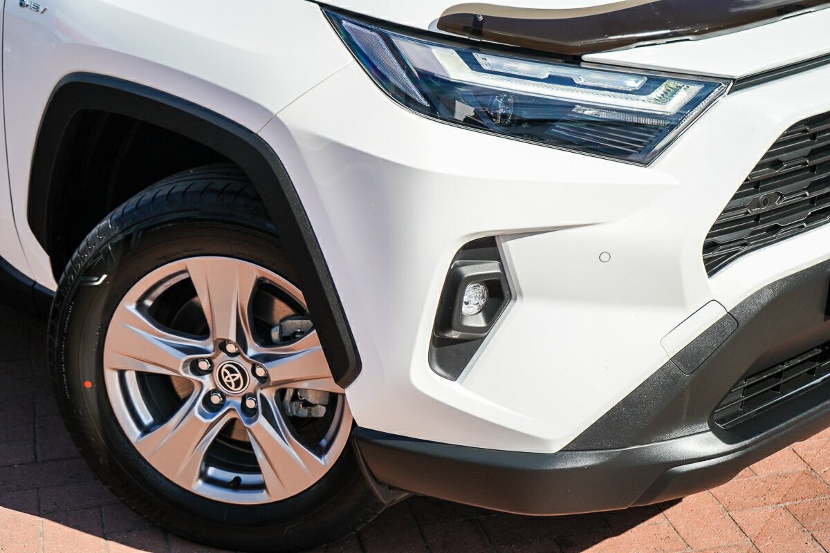 Toyota Rav4 image 2
