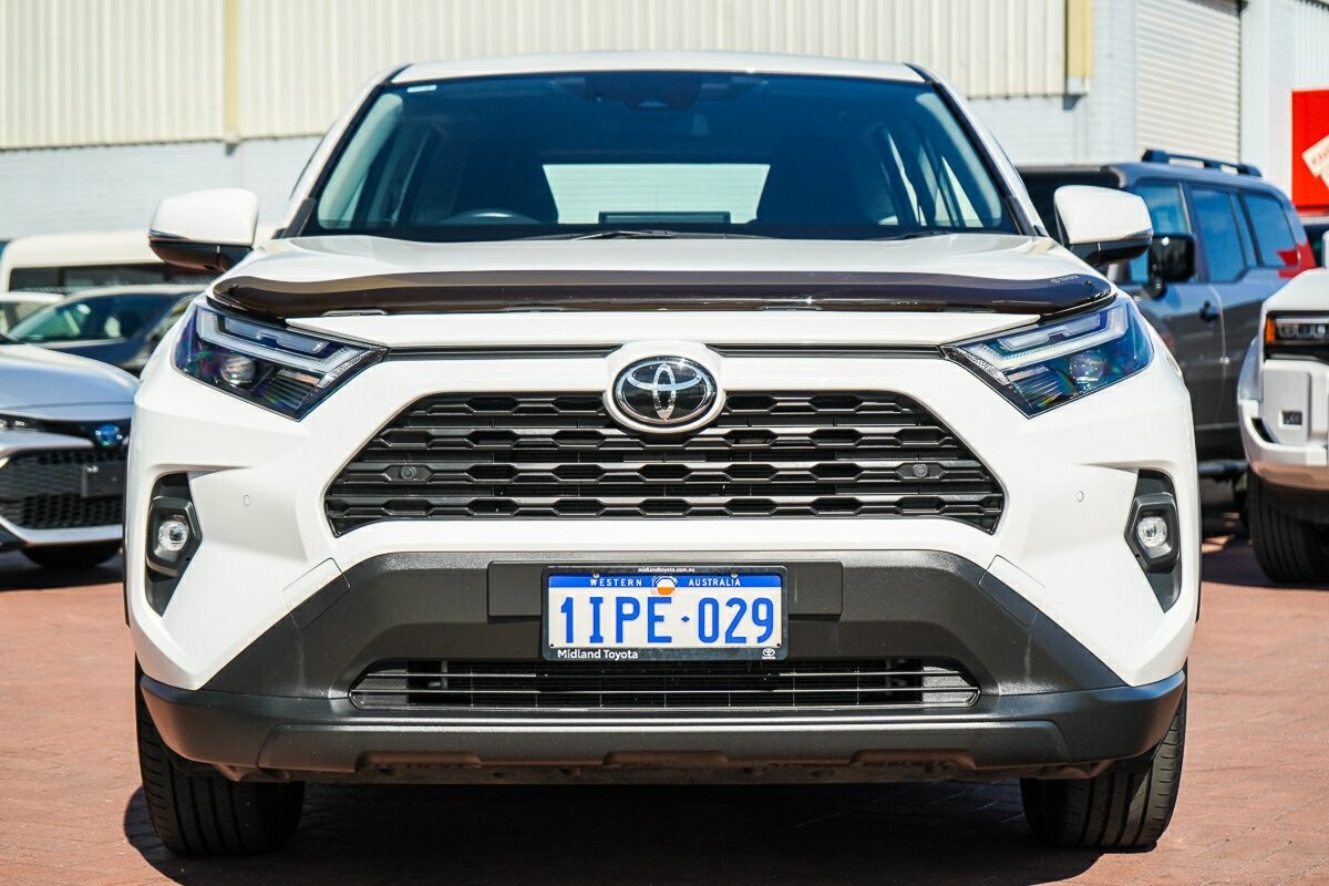 Toyota Rav4 image 3