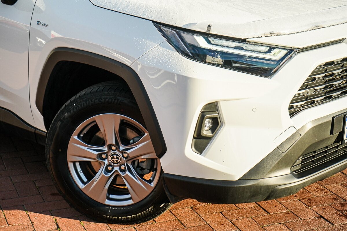 Toyota Rav4 image 2
