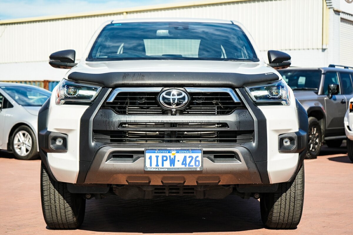 Toyota Hilux image 3