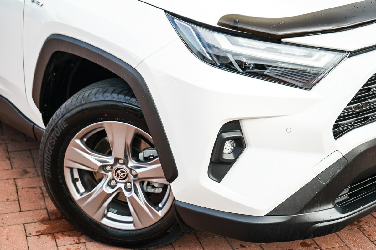 Toyota Rav4 image 2