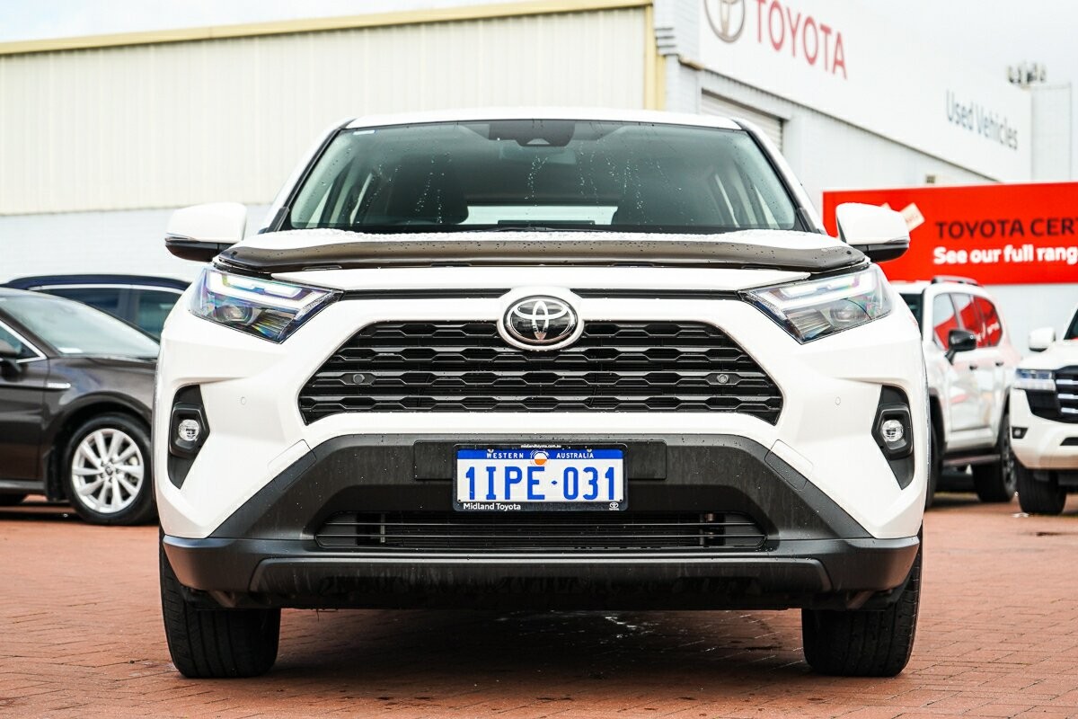 Toyota Rav4 image 3