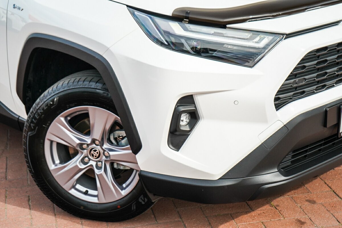 Toyota Rav4 image 2