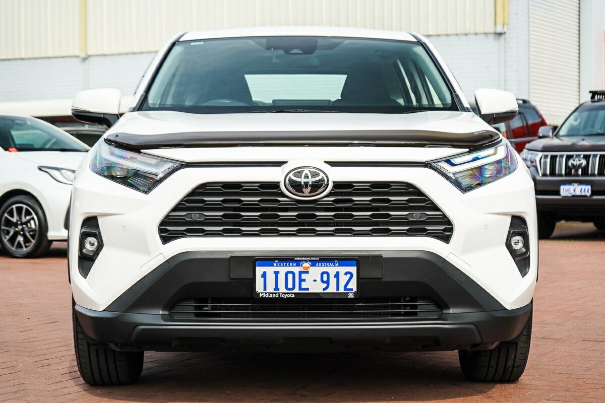 Toyota Rav4 image 3