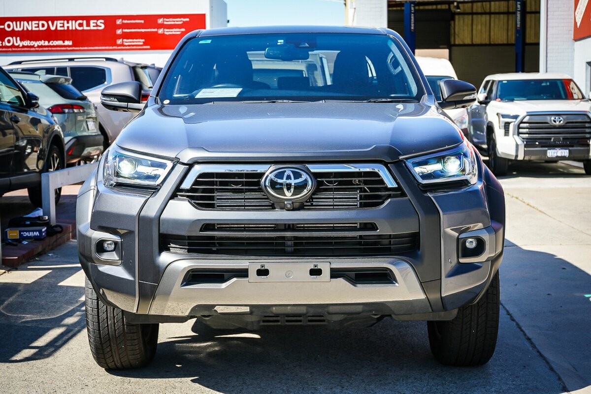 Toyota Hilux image 3