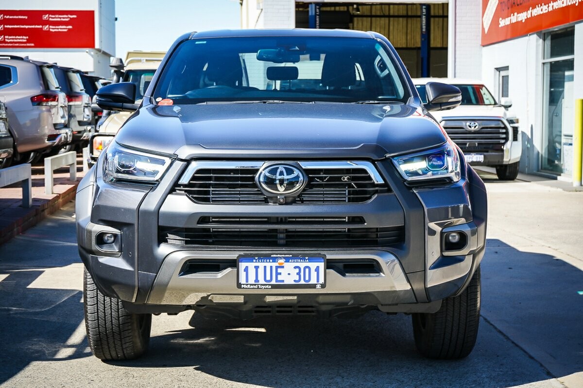 Toyota Hilux image 3