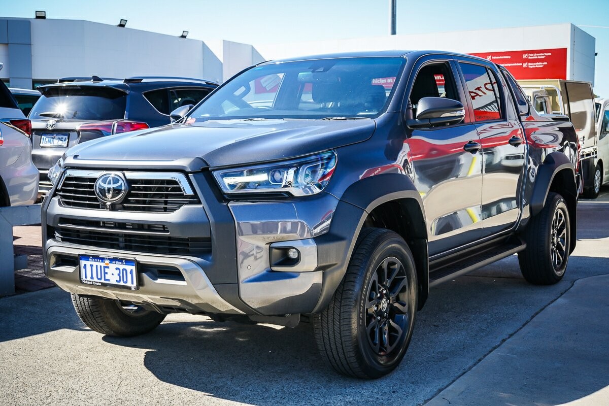 Toyota Hilux image 4