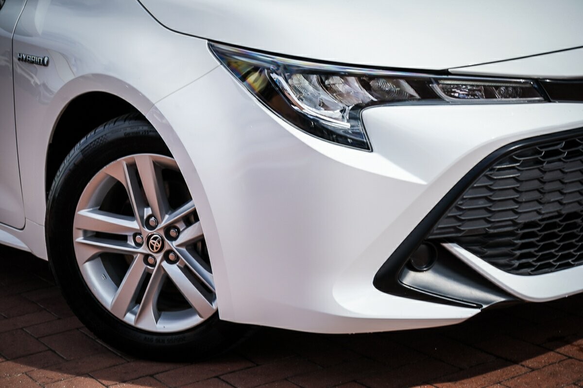 Toyota Corolla image 2