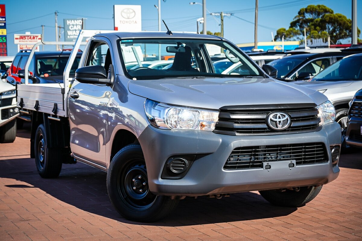 Toyota Hilux image 1
