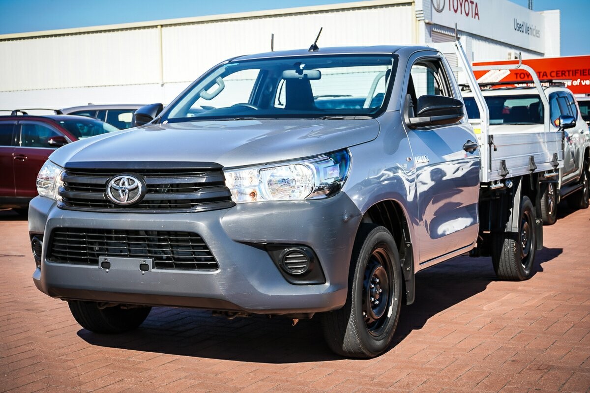 Toyota Hilux image 4