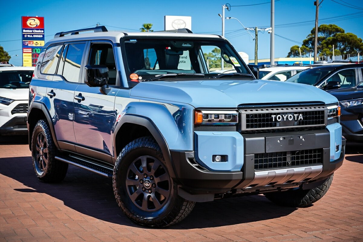 Toyota Landcruiser Prado image 1