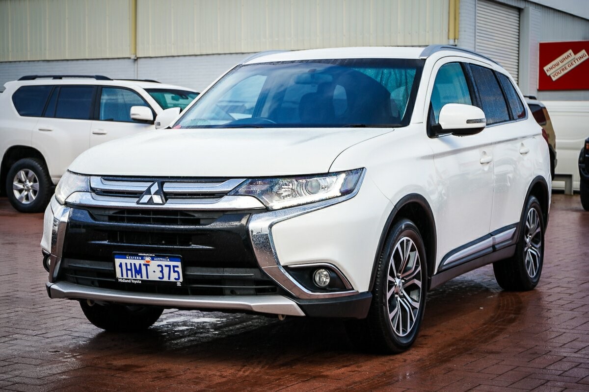Mitsubishi Outlander image 4