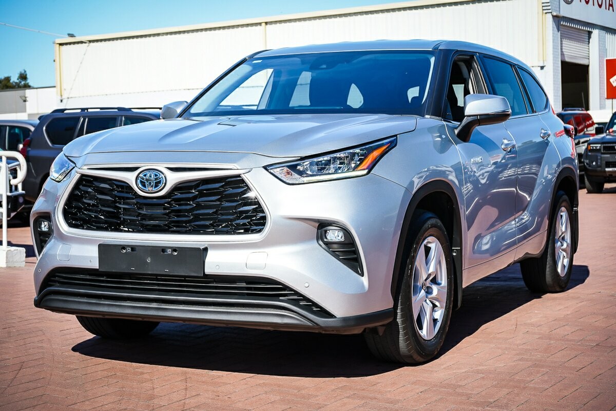 Toyota Kluger image 4