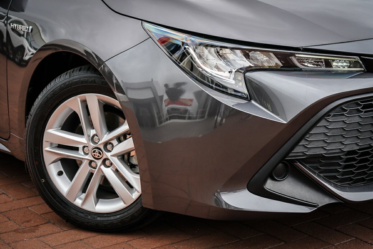 Toyota Corolla image 2