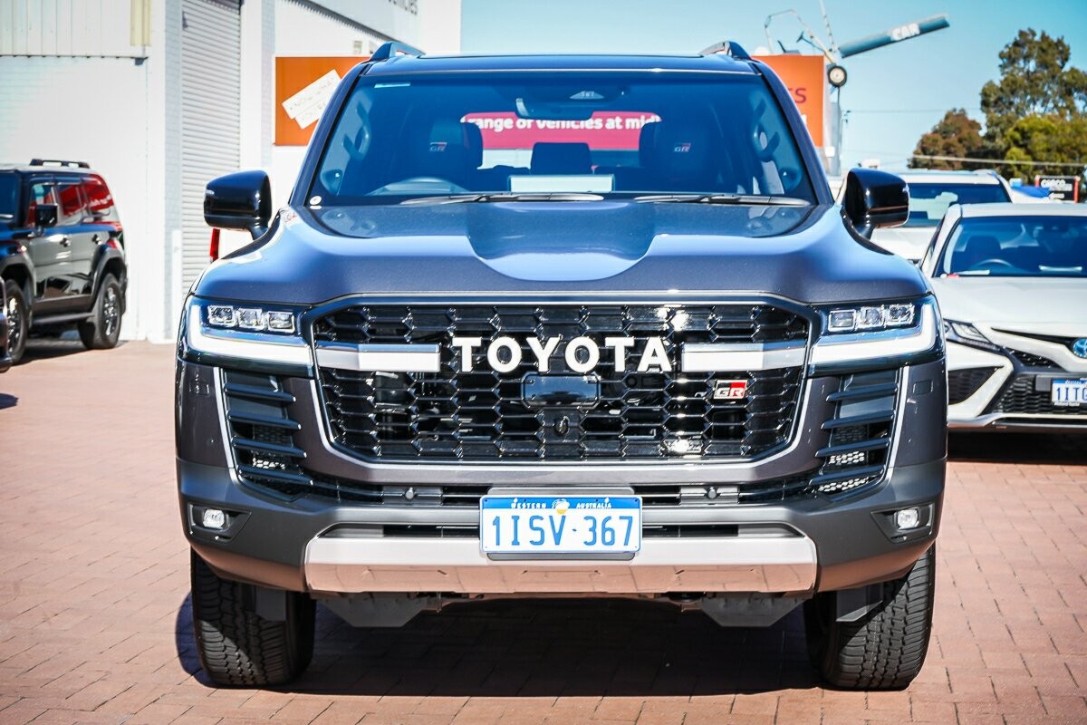 Toyota Landcruiser image 3