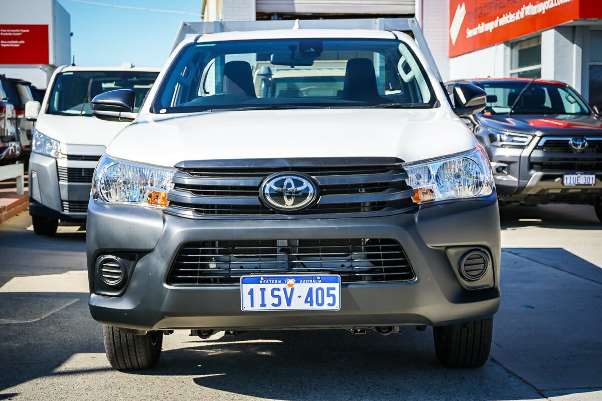 Toyota Hilux image 3