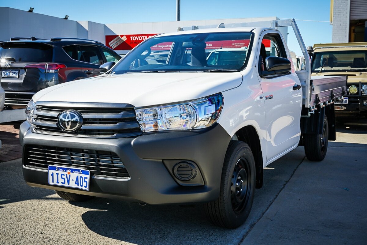 Toyota Hilux image 4