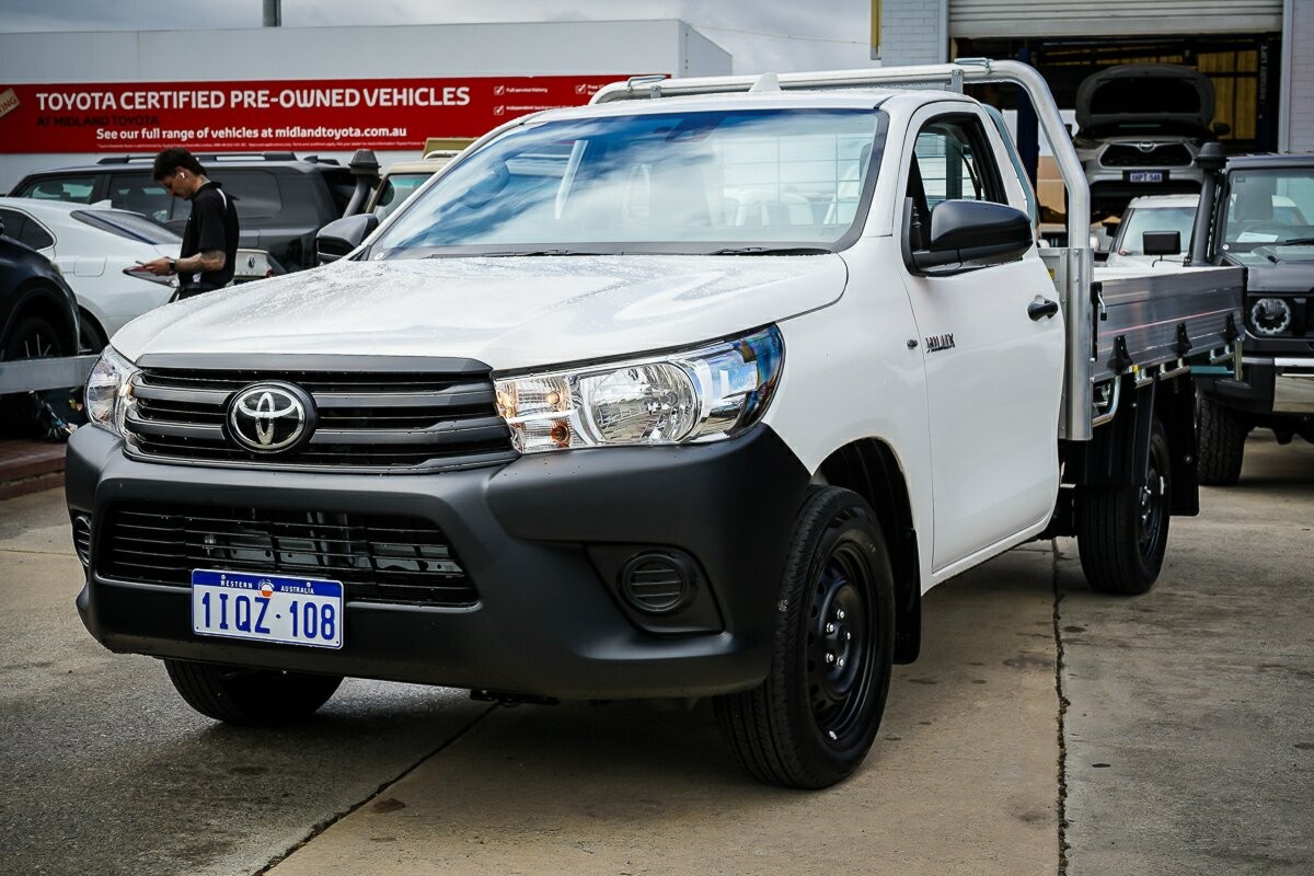 Toyota Hilux image 4