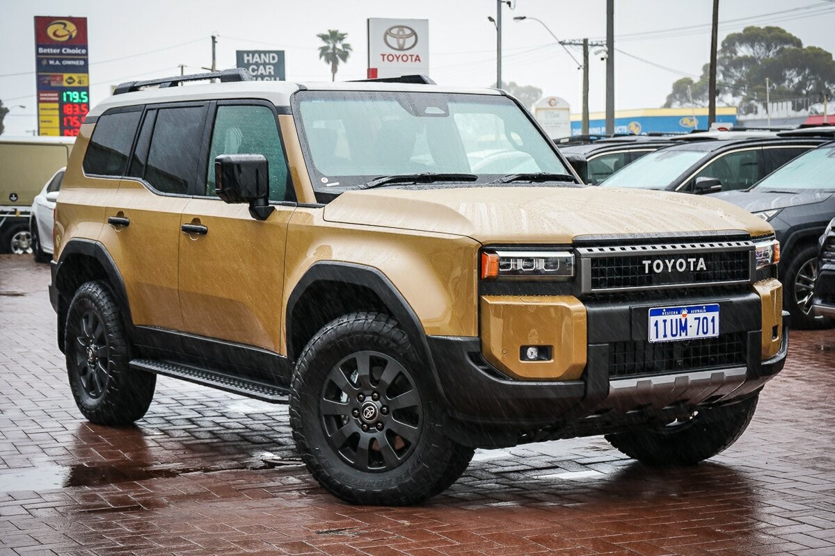 Toyota Landcruiser Prado image 1