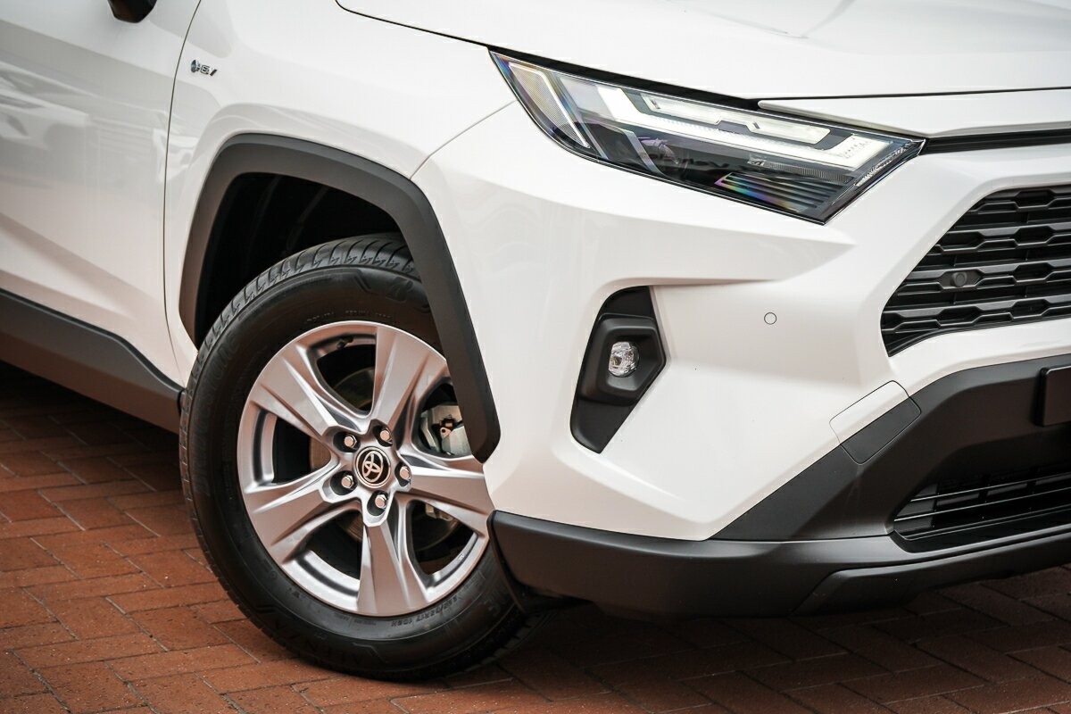 Toyota Rav4 image 2
