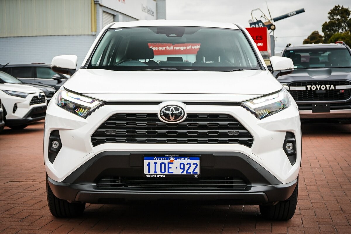 Toyota Rav4 image 3