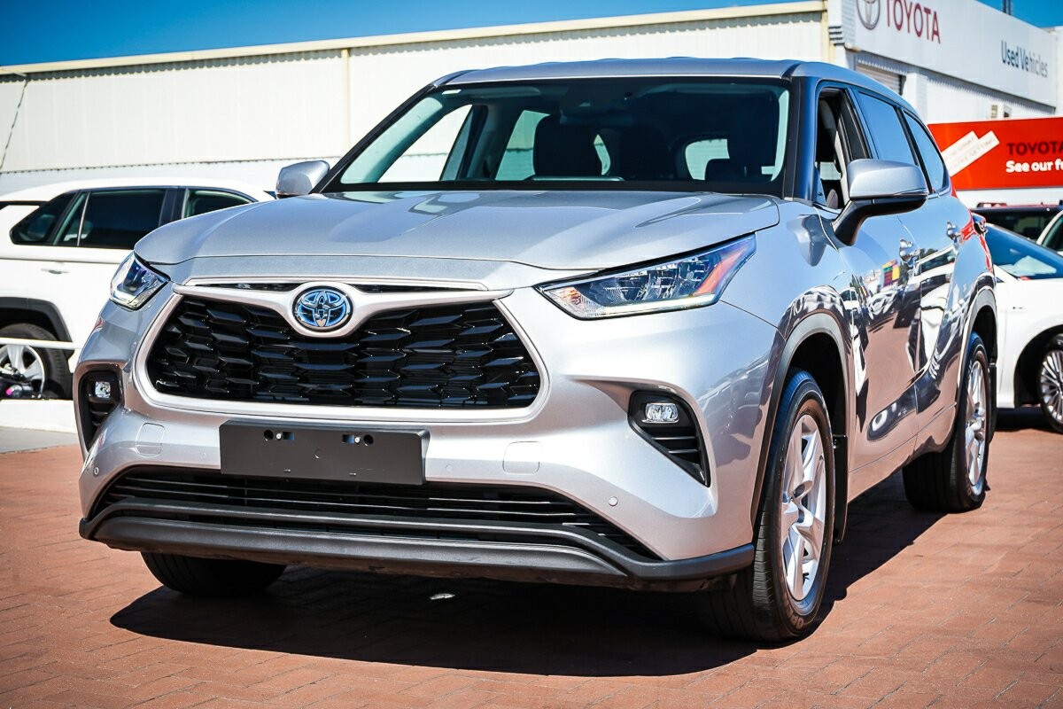 Toyota Kluger image 4