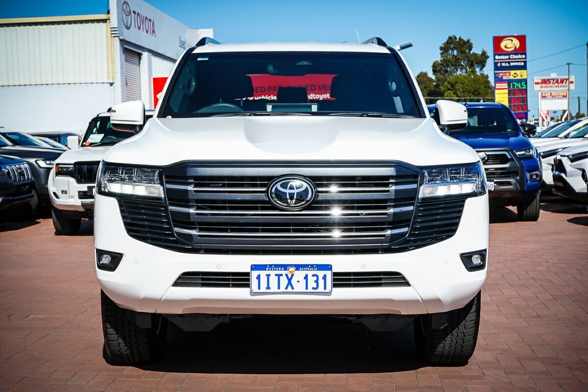Toyota Landcruiser image 3