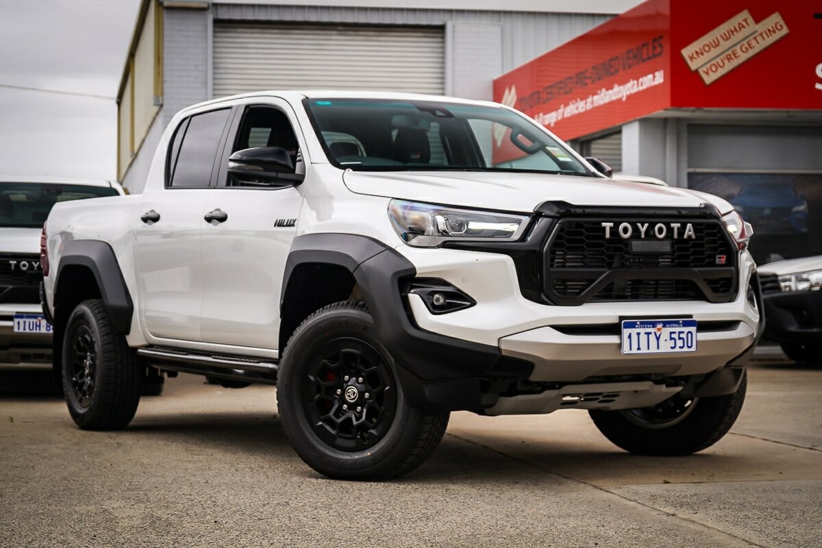 Toyota Hilux image 1