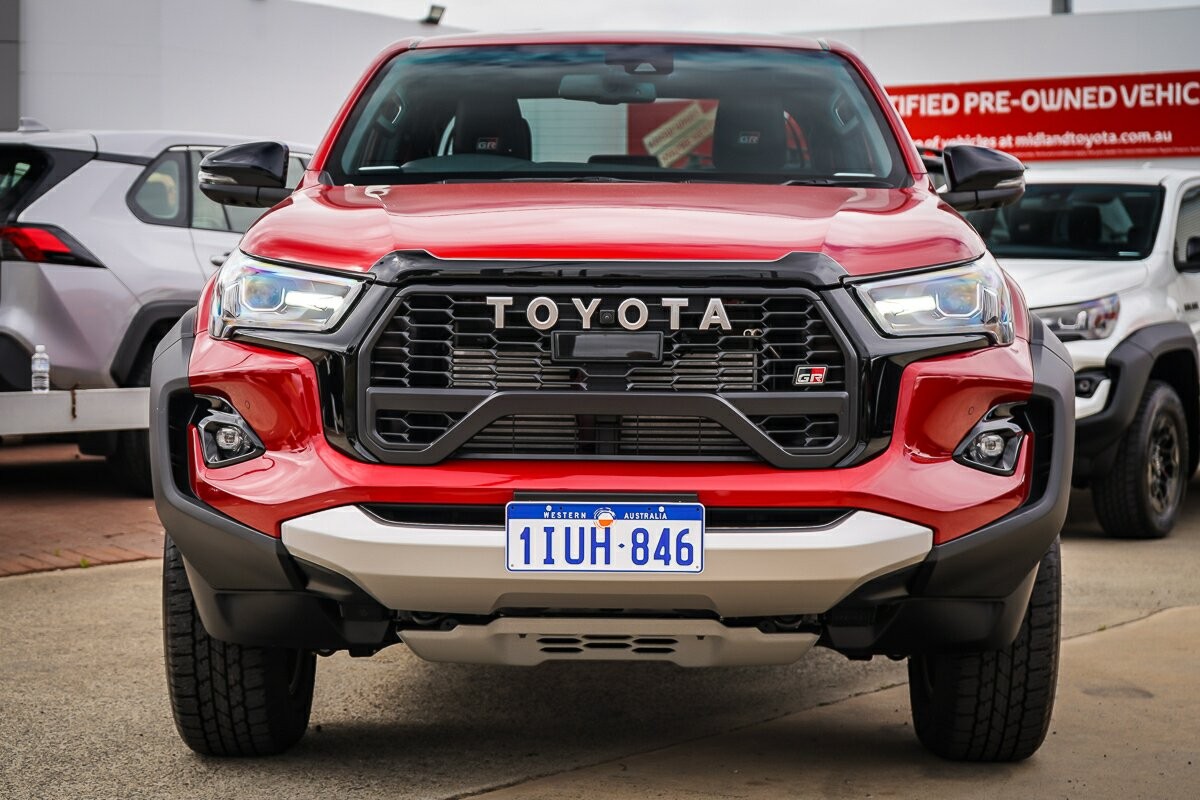 Toyota Hilux image 3