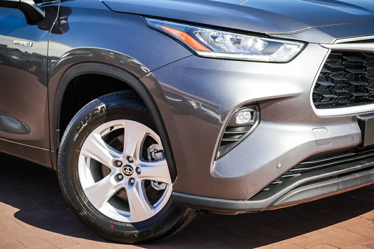 Toyota Kluger image 2