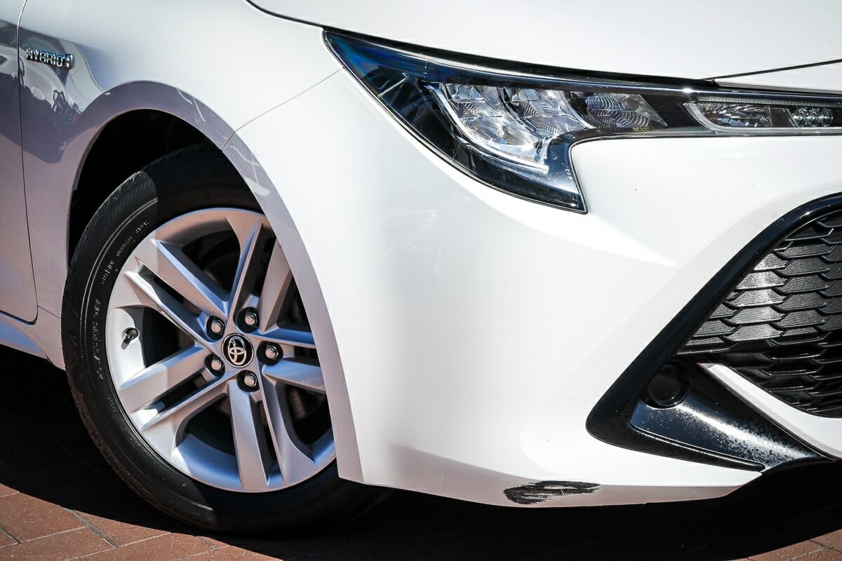 Toyota Corolla image 2