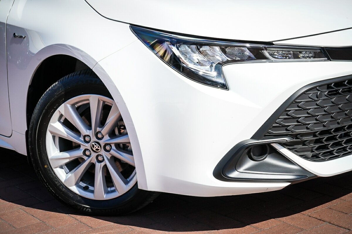 Toyota Corolla image 2