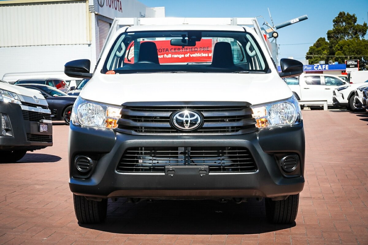 Toyota Hilux image 3