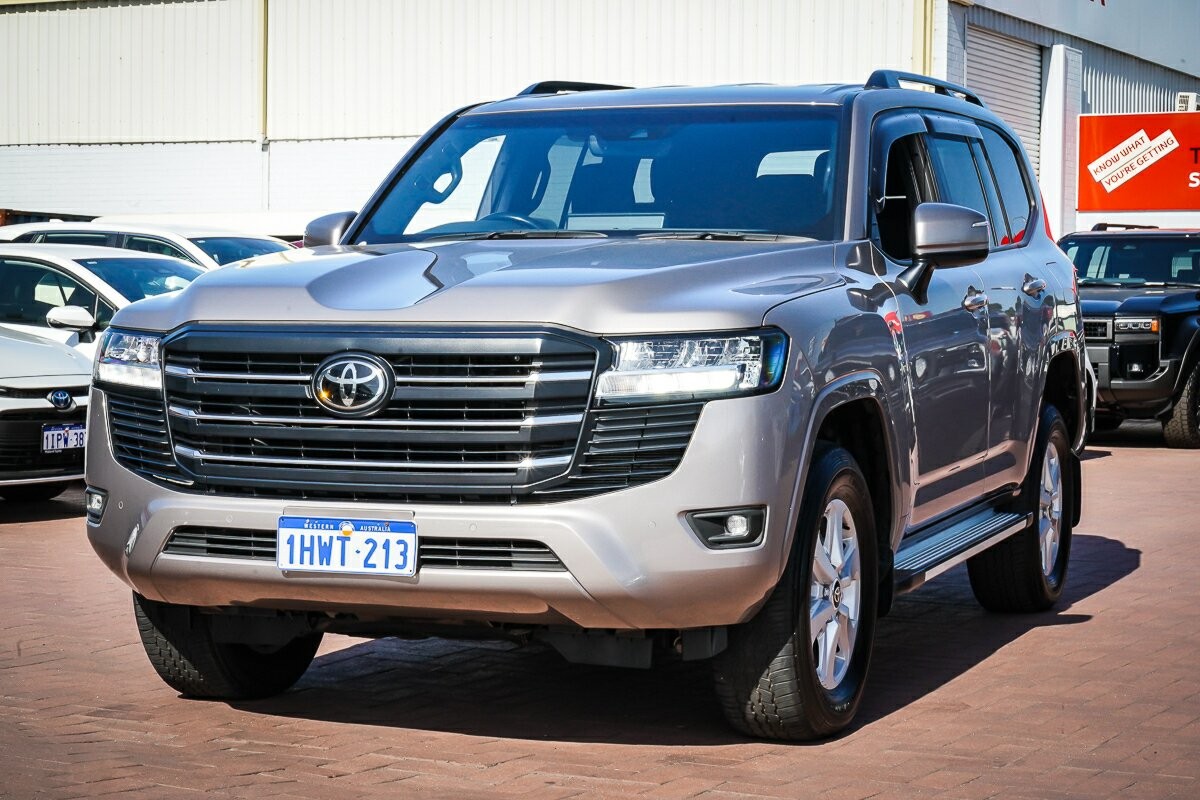 Toyota Landcruiser image 4