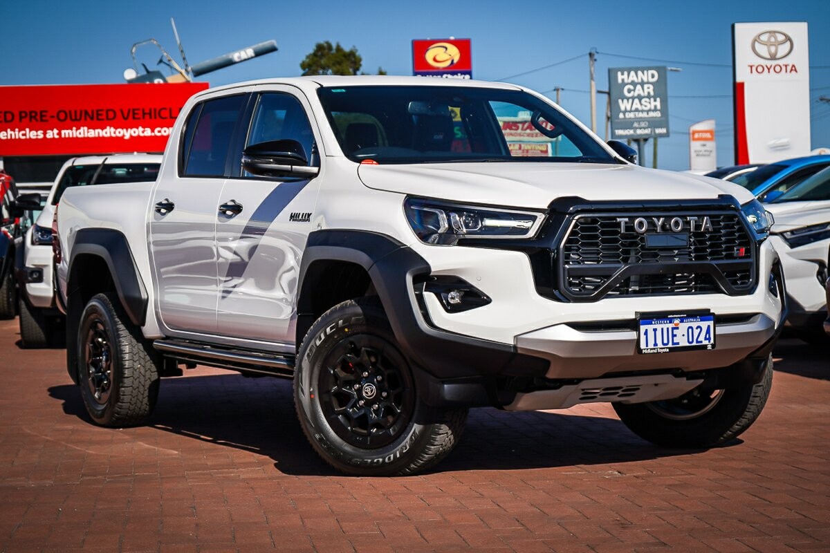 Toyota Hilux image 1