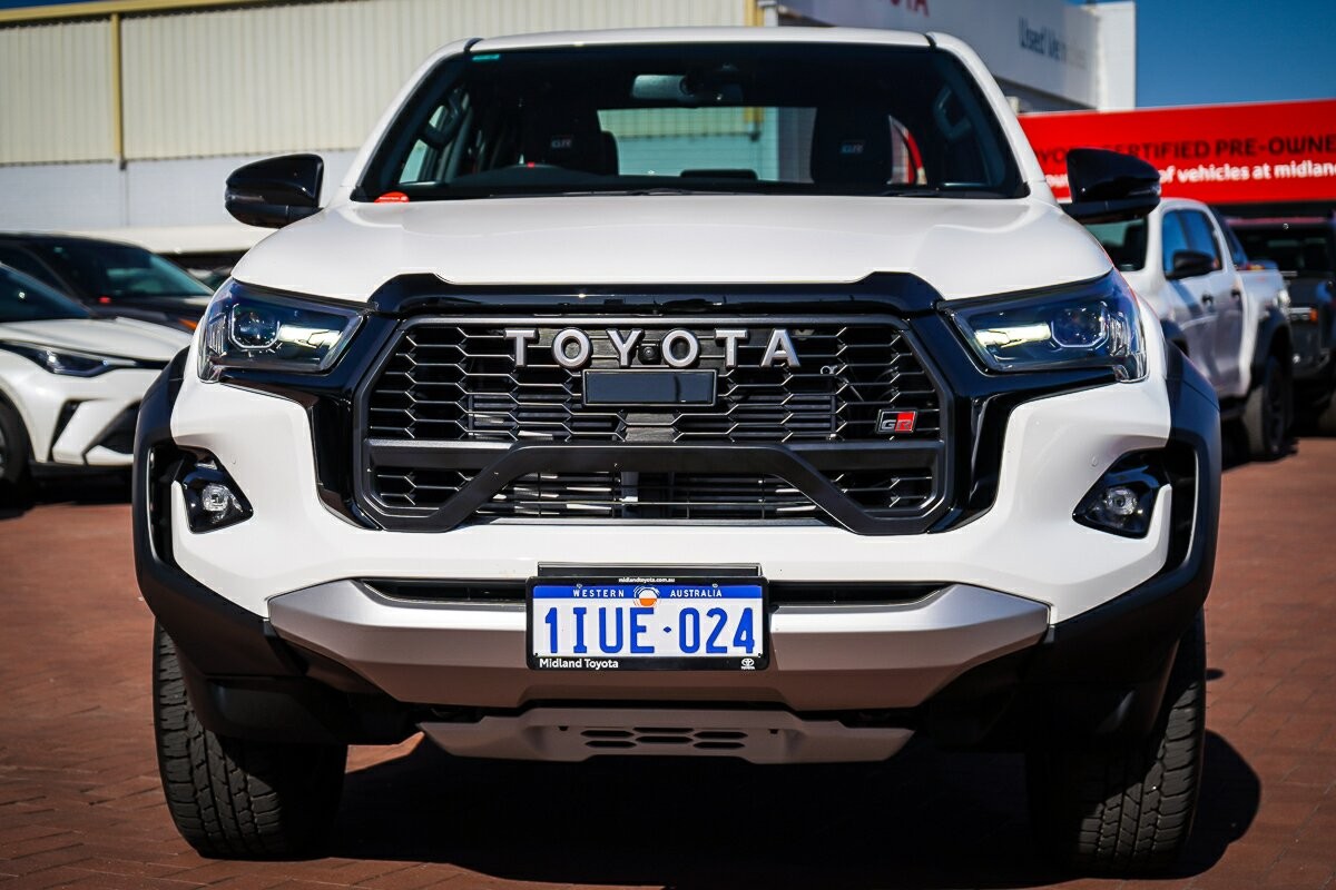 Toyota Hilux image 3