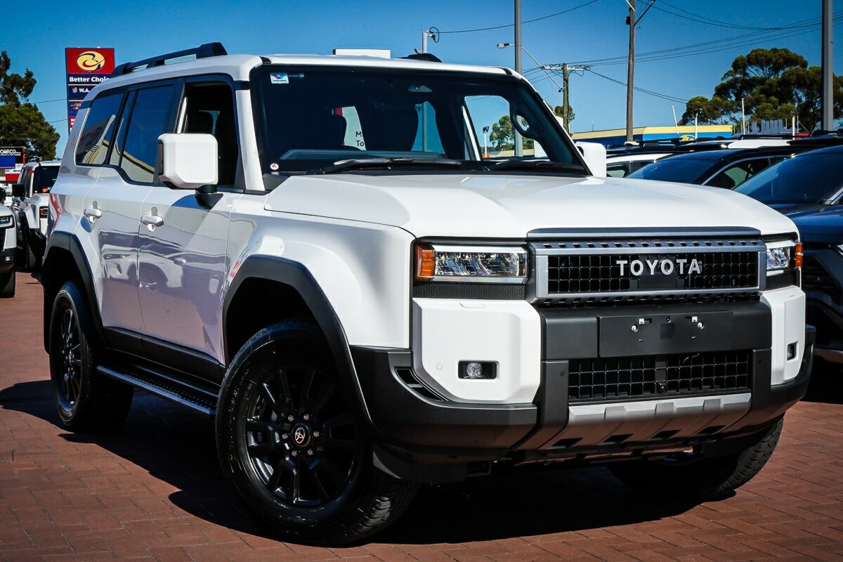 Toyota Landcruiser Prado image 2