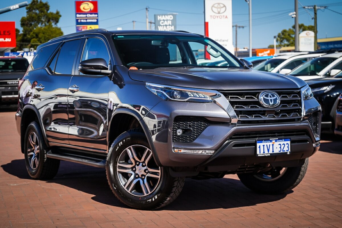 Toyota Fortuner image 1