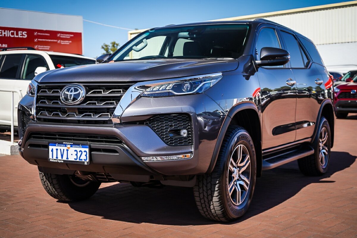 Toyota Fortuner image 4