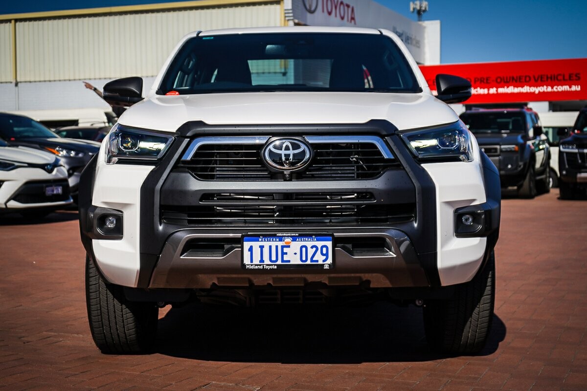 Toyota Hilux image 3