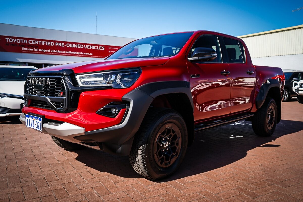 Toyota Hilux image 4